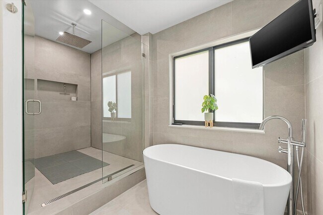 Building Photo - 800 Andrews Ave