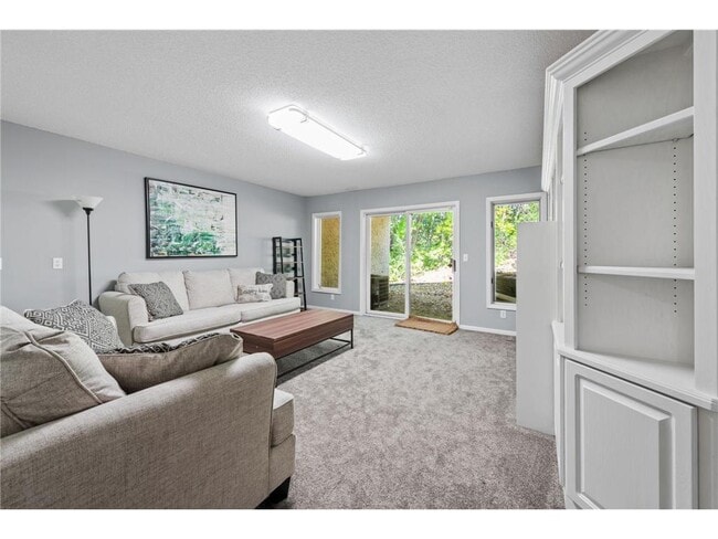 Building Photo - 11730 Vista Dr