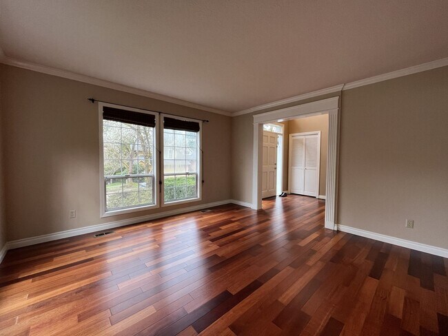 Building Photo - Stunning 4BR Home with Formal Living & Dining, Office & Gourmet Kitchen