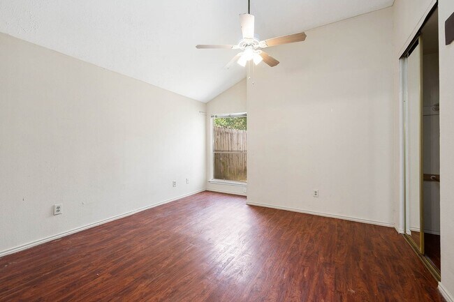 Building Photo - 11918 Westwold Dr