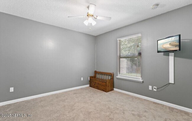 Building Photo - 503 Apple Creek Dr