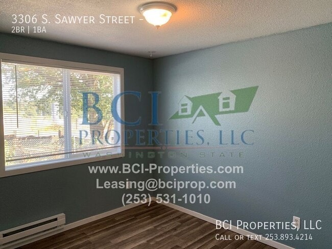 Building Photo - 3306 S Sawyer St
