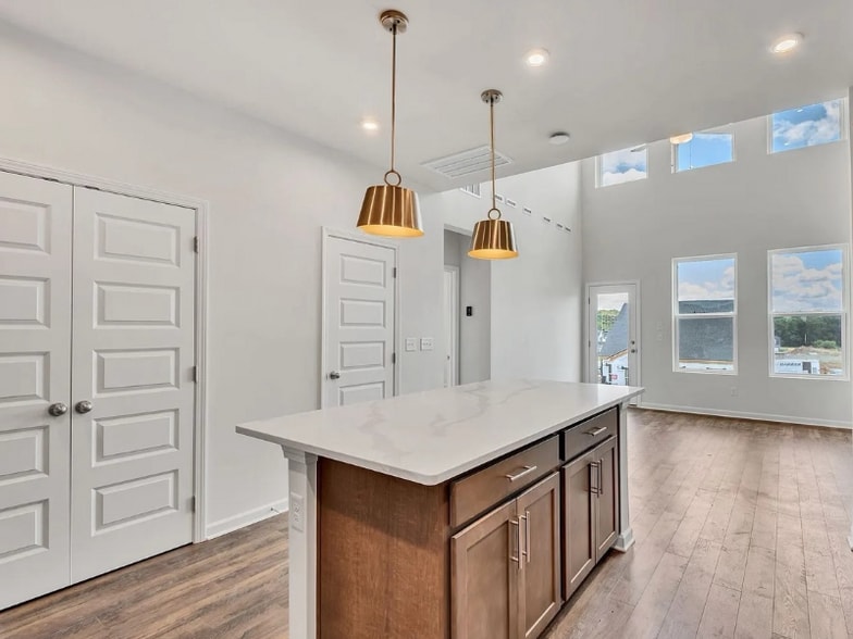 Building Photo - 603 Clb Vw Wy