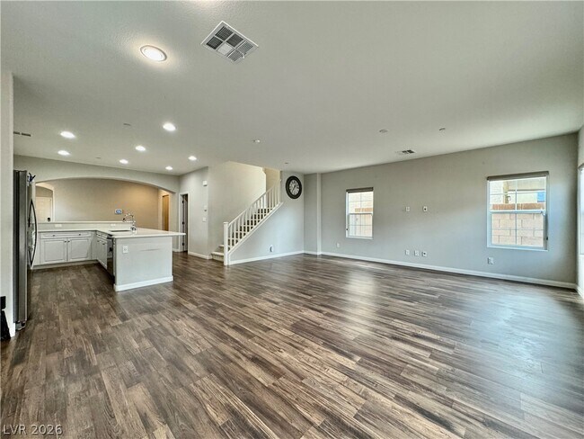 Building Photo - 353 Ambitious St