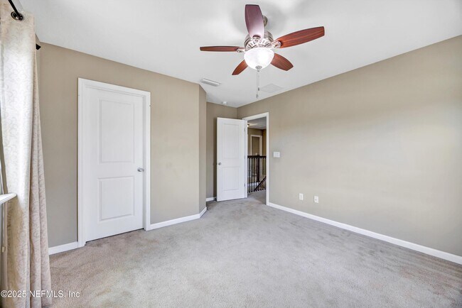 Building Photo - 12237 Woodview Dr