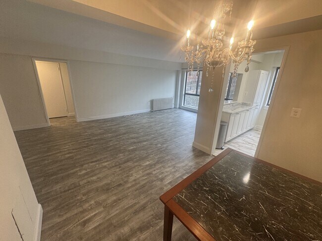 Building Photo - 3901 Tunlaw Rd NW