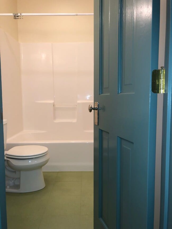 Building Photo - White Sulphur, LLC 165