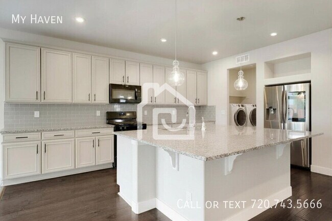 Building Photo - 26332 E Archer Ave
