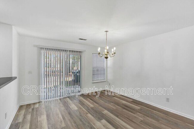 Building Photo - 9176 Maple Grove Dr