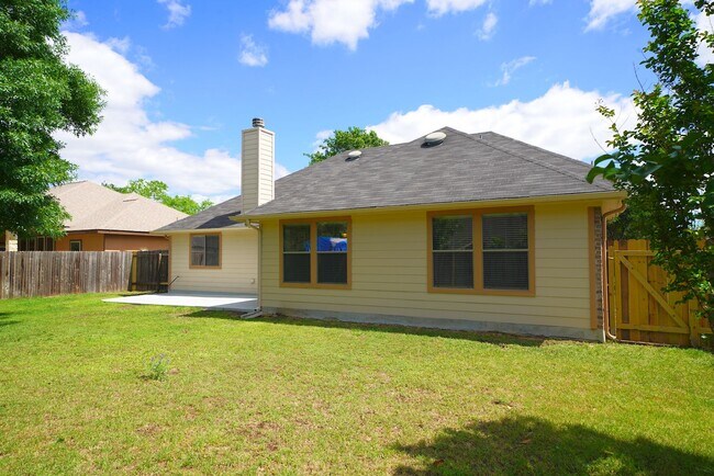 Building Photo - Move-In Ready Property Now Available in Selma, TX! - Realtor Commission: $600