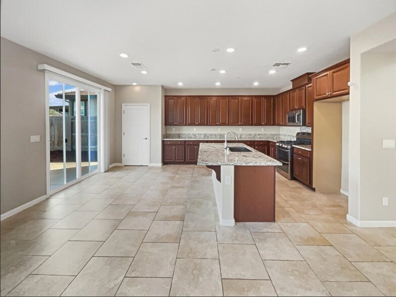 Building Photo - 5021 Birch Valley Way