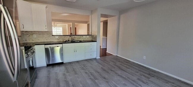 Building Photo - 10314 Cades Creek Ct