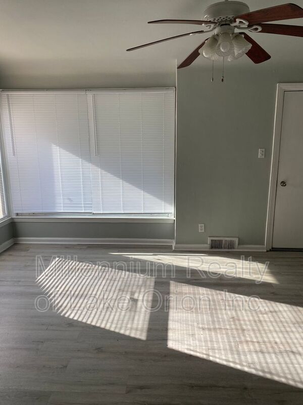 Building Photo - 4673 Academy St