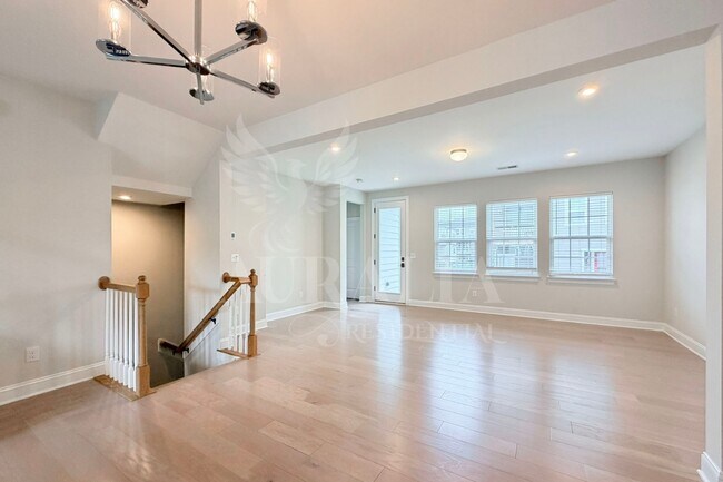 Building Photo - 829 Amley Pl