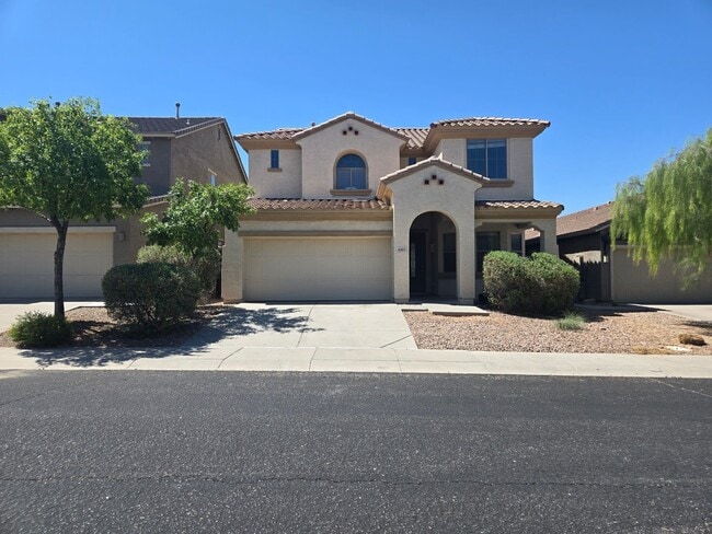 Primary Photo - Spacious 4 bed, 3 full bath home in New Ri...