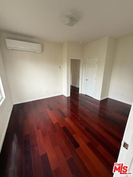 Building Photo - 123 Benton Wy