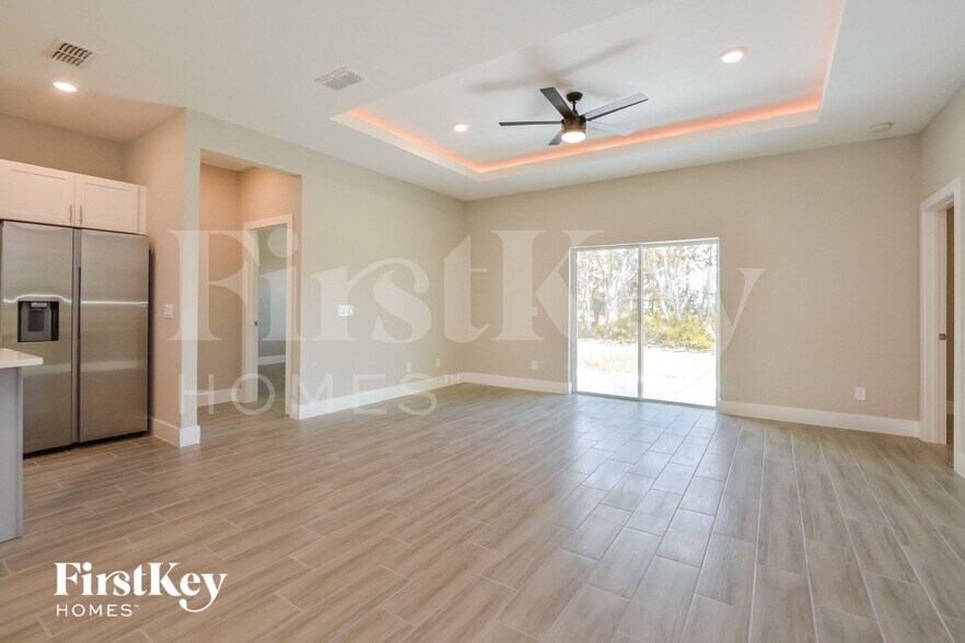 Building Photo - 1521 Eloise Ct