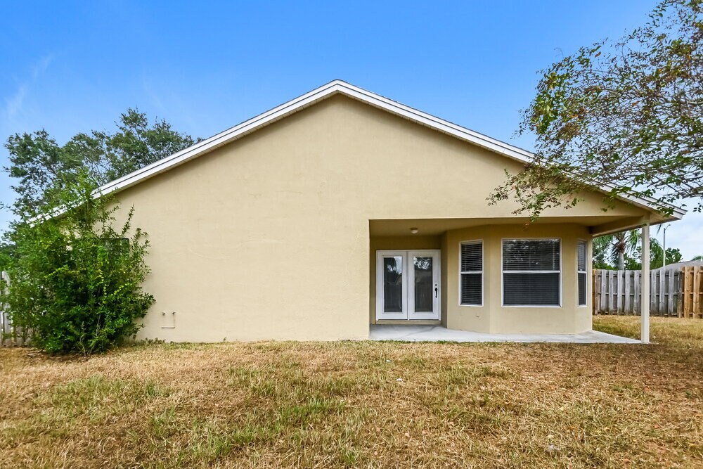 Building Photo - 1411 Forsyth Way
