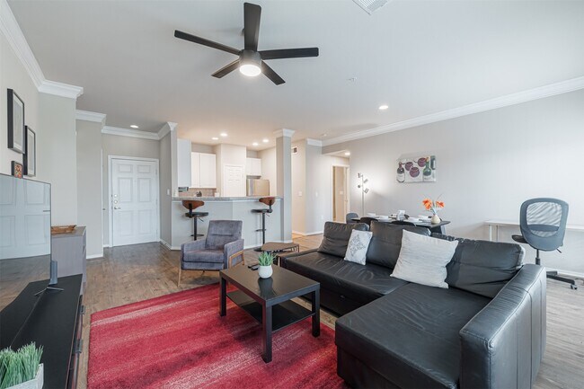 Building Photo - 2400 McCue Rd