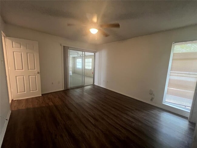 Building Photo - 8250 Lombra Ave