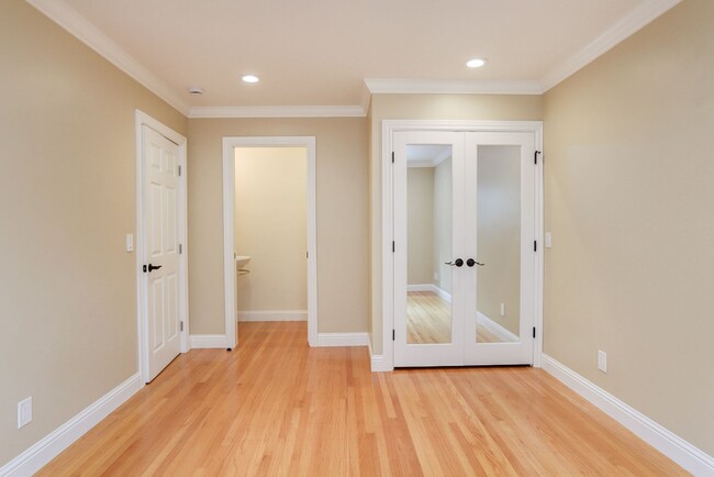 Building Photo - 4BR/3.5BA Belmont Home with Multiple Ensuite Bedrooms, A/C & 2-Car Garage | YouTube Tour