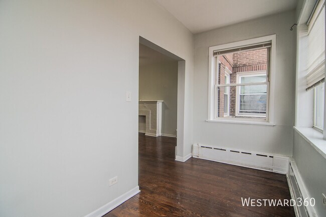 Building Photo - 308 S Springfield Ave