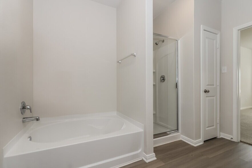 Building Photo - 428 Beechwood Hacienda Dr