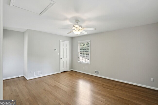 Building Photo - 5224 N Peachtree Rd