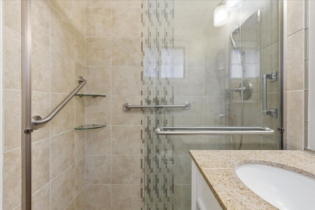 Building Photo - 1737 Preston Rd