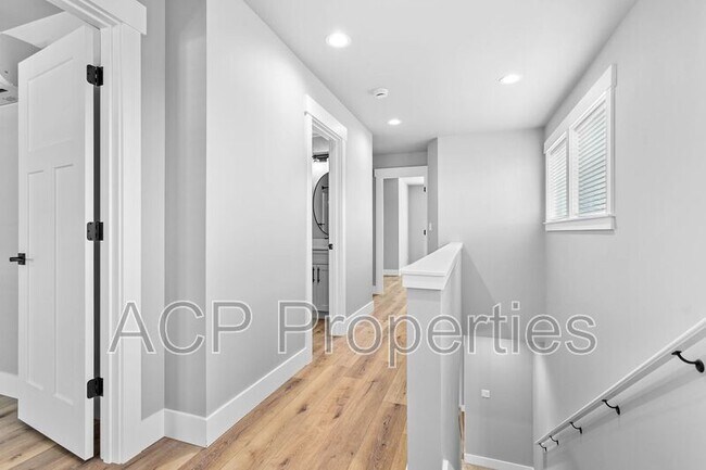 Building Photo - 2201 DeJong Dr