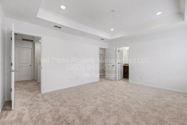 Building Photo - 5011 Rill Ct