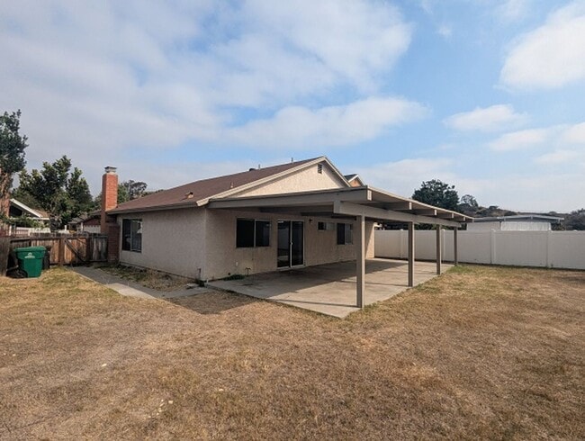 Building Photo - 4 Bedroom, 2 Bath - Single Story Home in P...