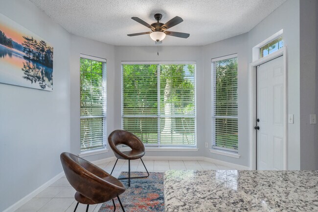 Building Photo - 10217 Napa Valley Dr