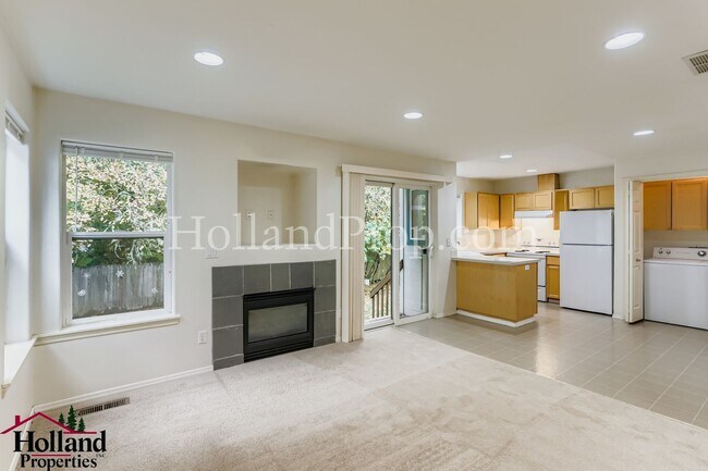 Building Photo - 3060-3062 Lazy River Dr