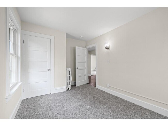 Building Photo - 892 Marshall Ave