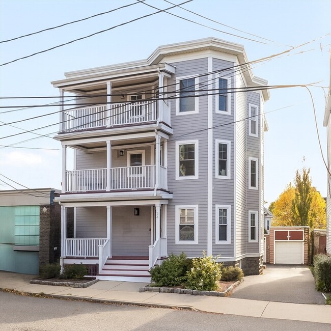 Building Photo - 22 Clarendon Ave