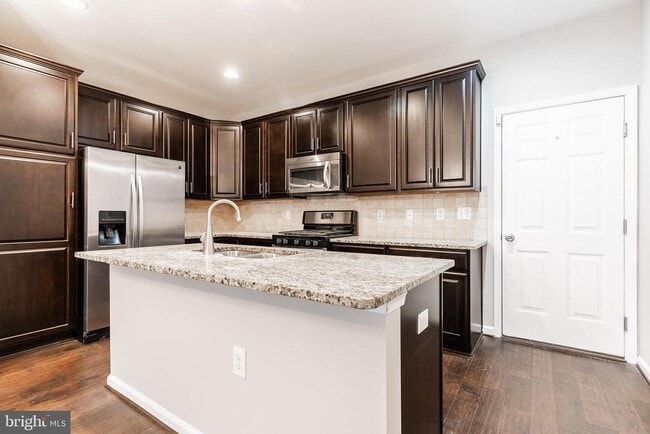 Building Photo - 42769 Keiller Terrace