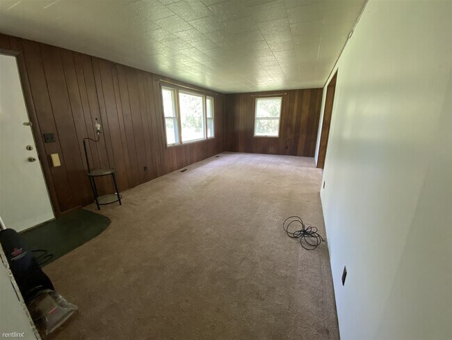 Building Photo - 3 br, 1.5 bath House - 12415 W Michigan Ave