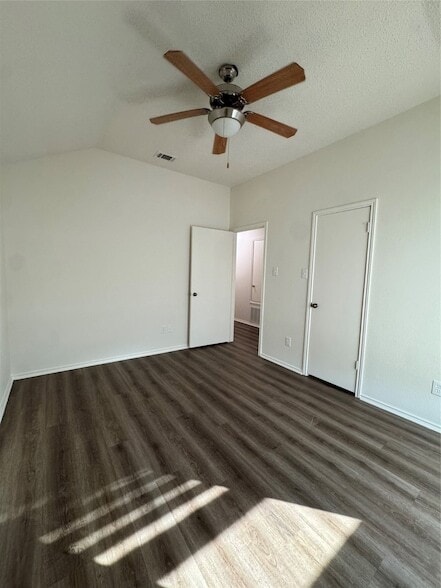 Building Photo - 503 Rose Dr