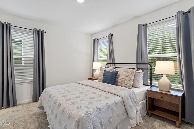 Building Photo - 441 Hacksaw Trl