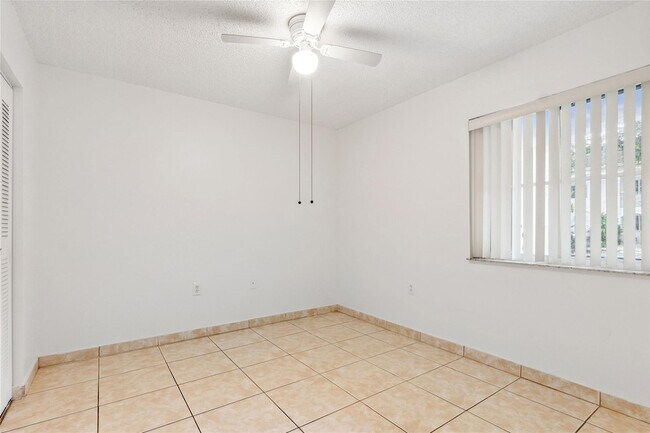 Building Photo - 2173 NW 78th Ave