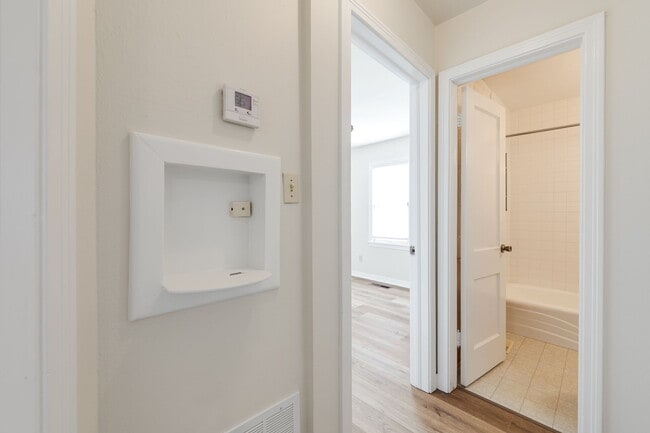 Building Photo - 1322 NW 100th St