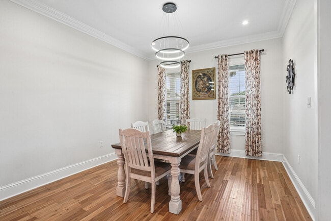 Building Photo - 5280 Warrington Dr