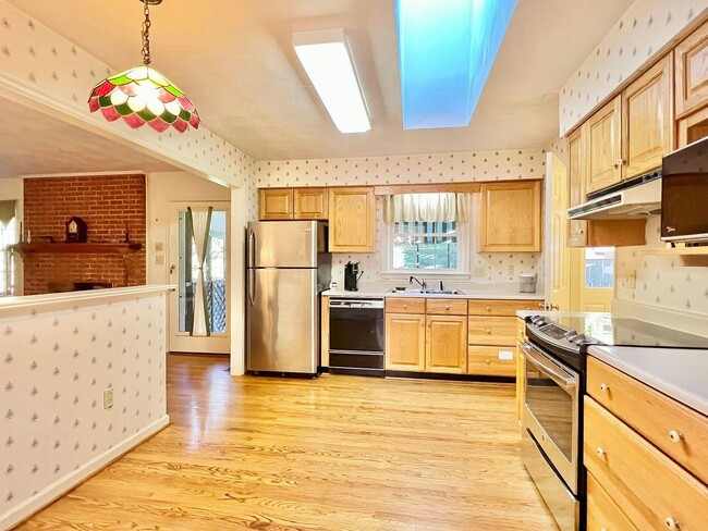 Building Photo - 4946 Appletree Dr