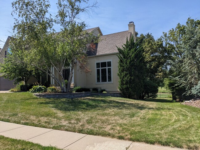 Building Photo - Great House on the Golf Course