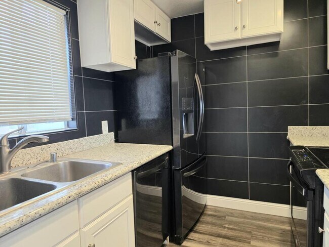 Building Photo - 92-1191-1191 Palahia St