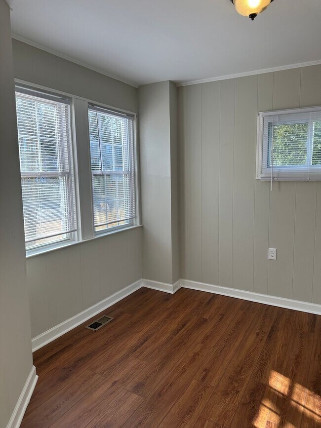 Building Photo - Spacious Renovated Home! Den Space & Bonus Recreation Room in Basement! Central Air! W/D! 2 Car G...