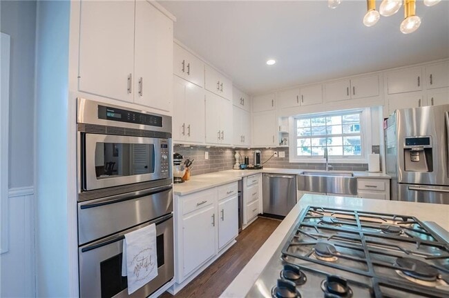 Building Photo - 1210 Lenox Cir NE