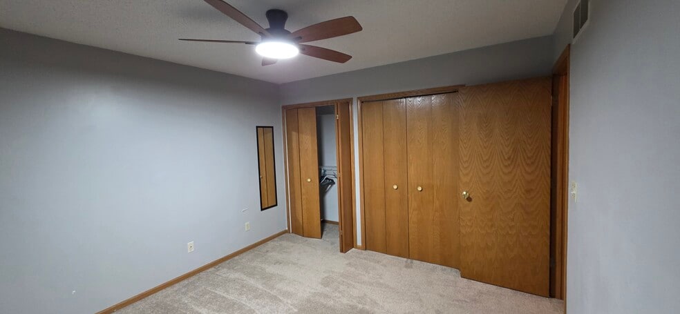 Building Photo - 5885 Callaway Cir