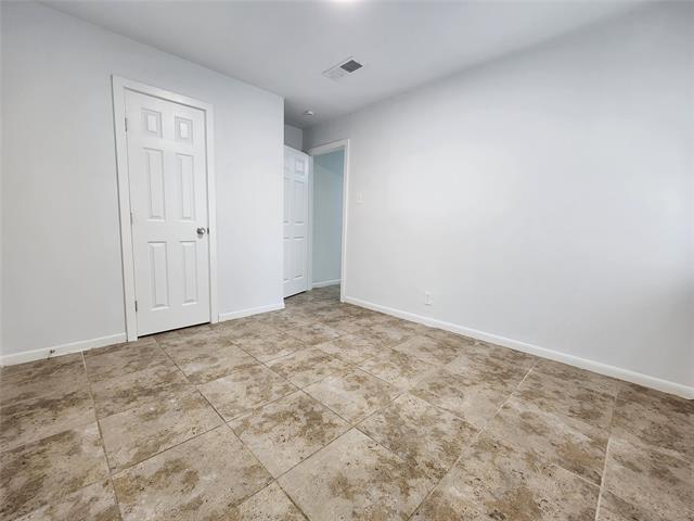 Building Photo - 2633 Crestbrook Ln